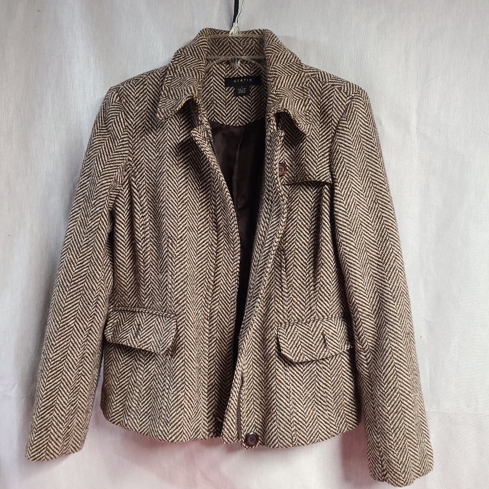 Static large jacket coat
